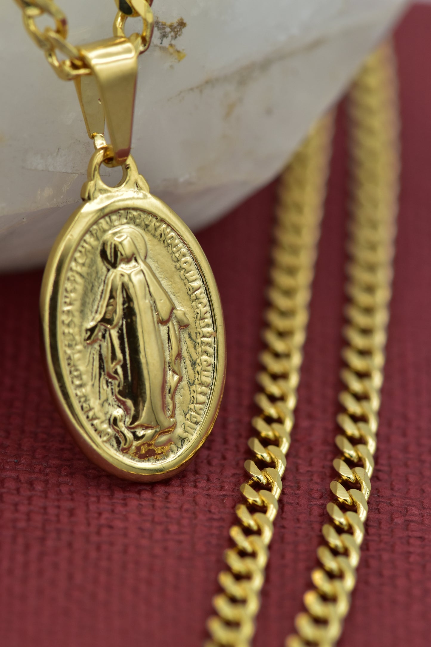 Combo: Cadena Cubana + Dije Virgen Milagrosa