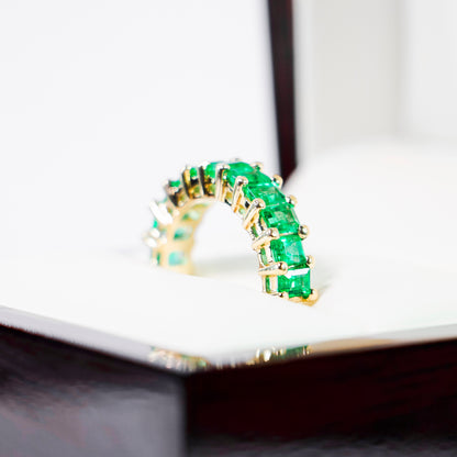 Anillo de Esmeraldas