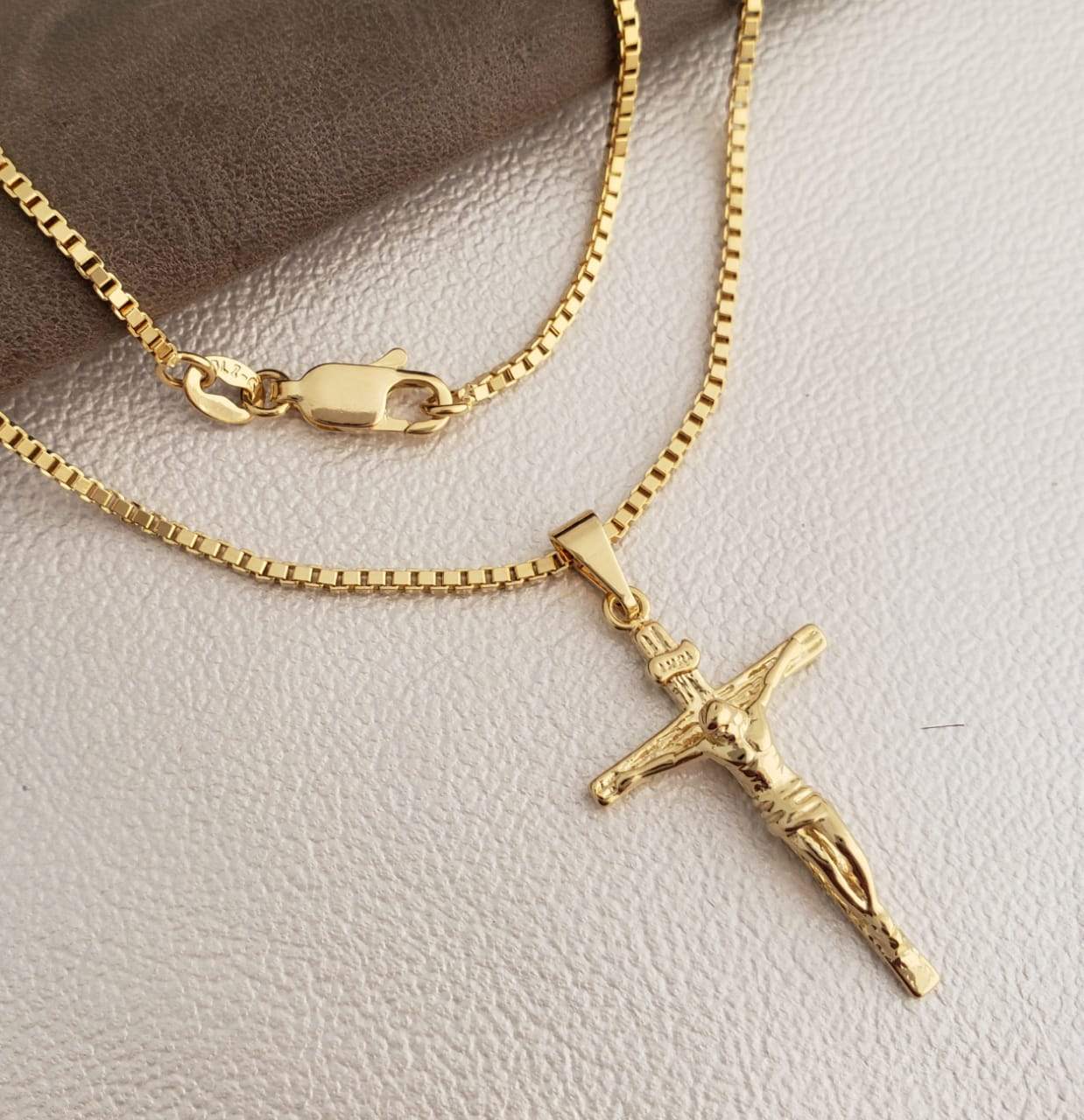 Combo: Cadena Venecia + Cristo