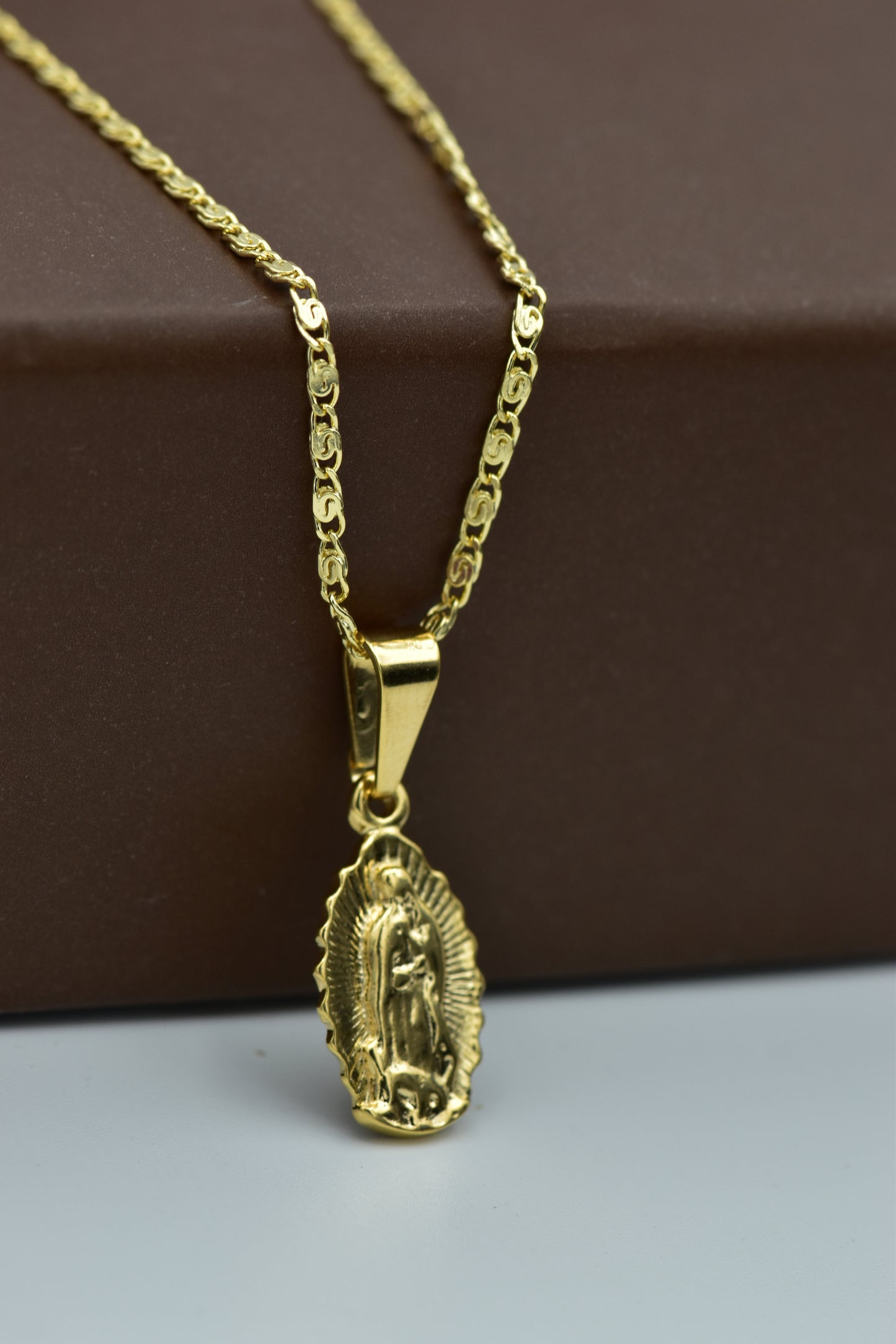 Cadena Caracol + Dije Guadalupe