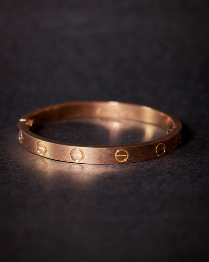 Brazalete de Tornillos